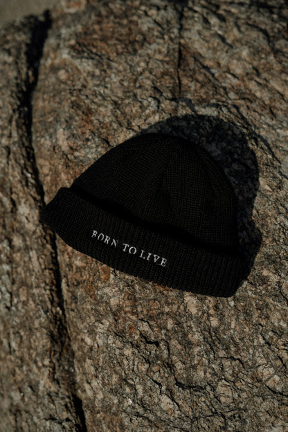Gorro Essentials by Born to Live