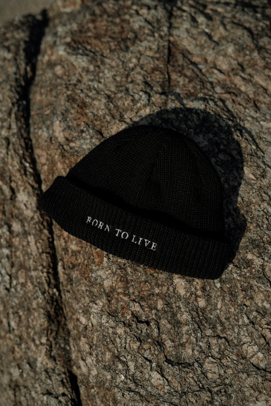 Gorro Essentials by Born to Live