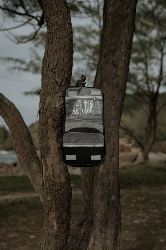 Necessaire Essentials by Born to Live